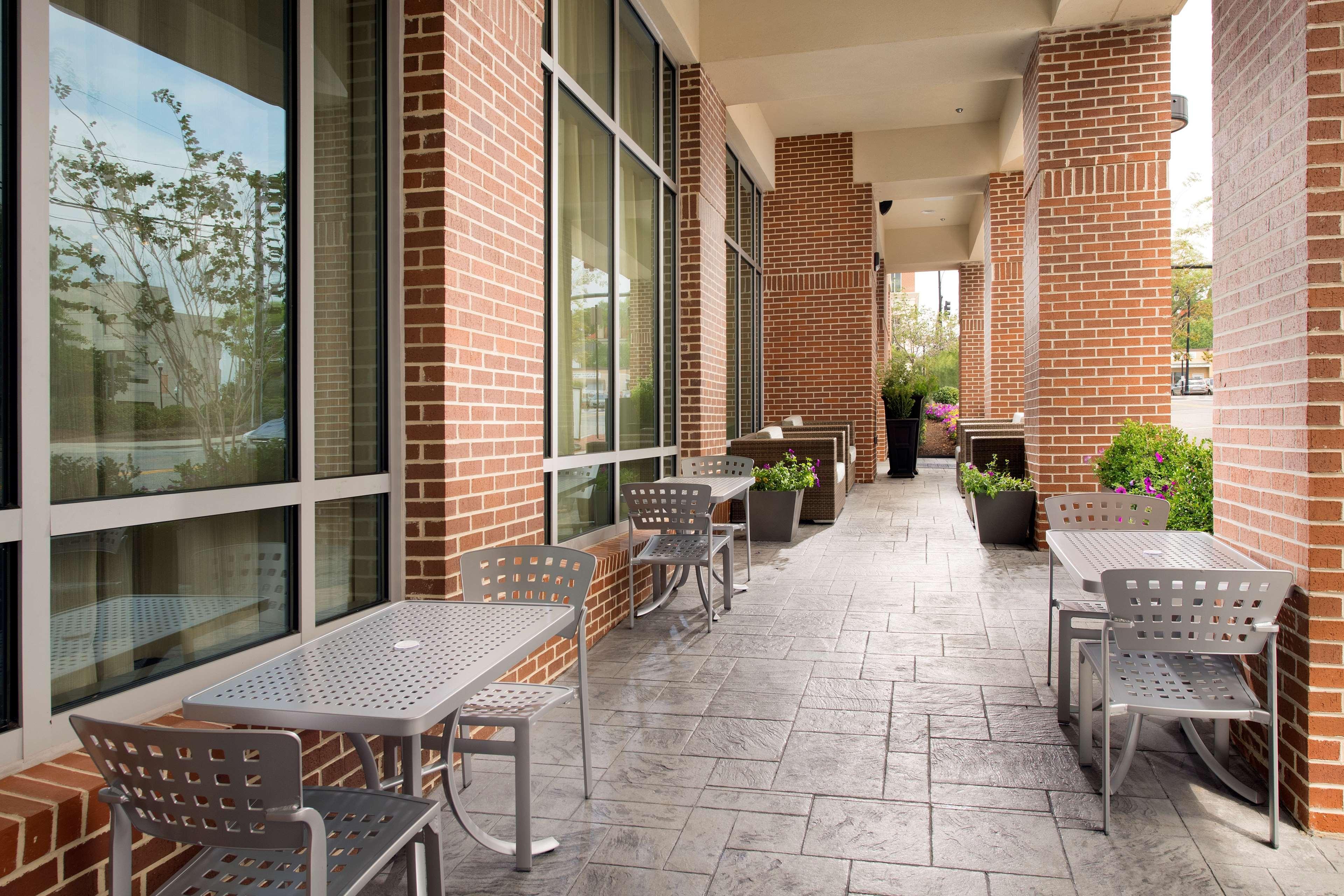 Hampton Downtown 3*